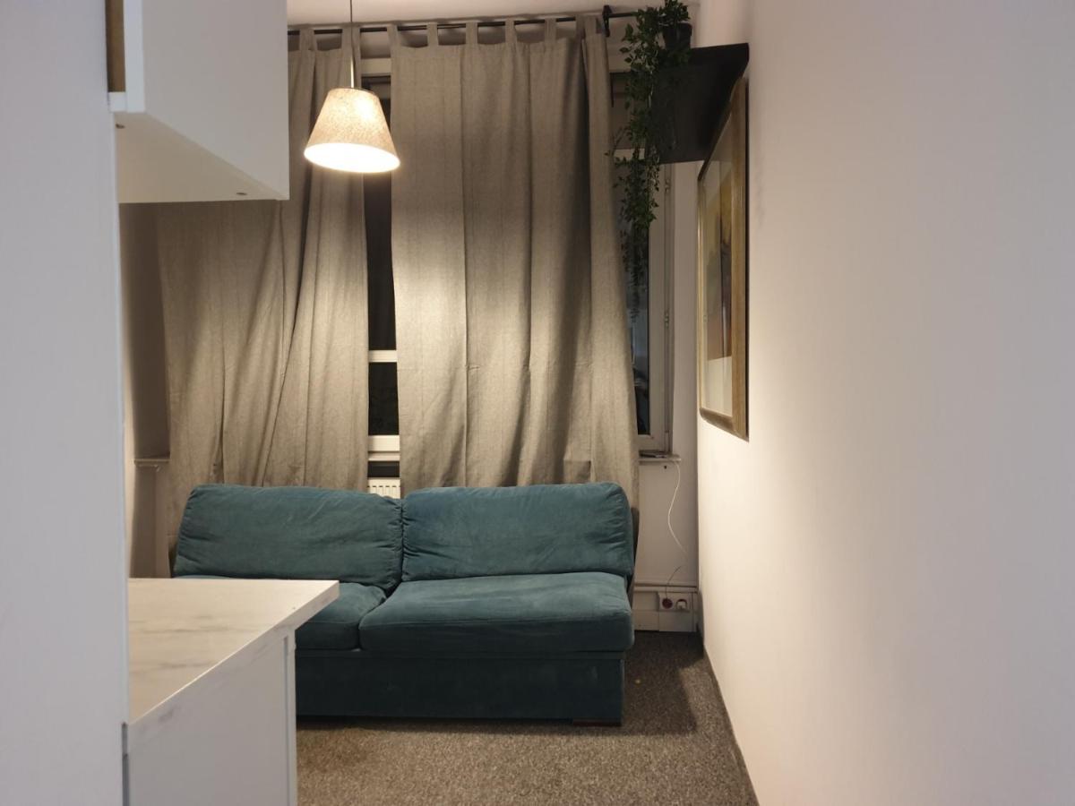 Unit Warsaw Room In Hostel Solec50 By Metro Station Centrum Kopernika Elektrownia Powisle Stadion Narodowy מראה חיצוני תמונה